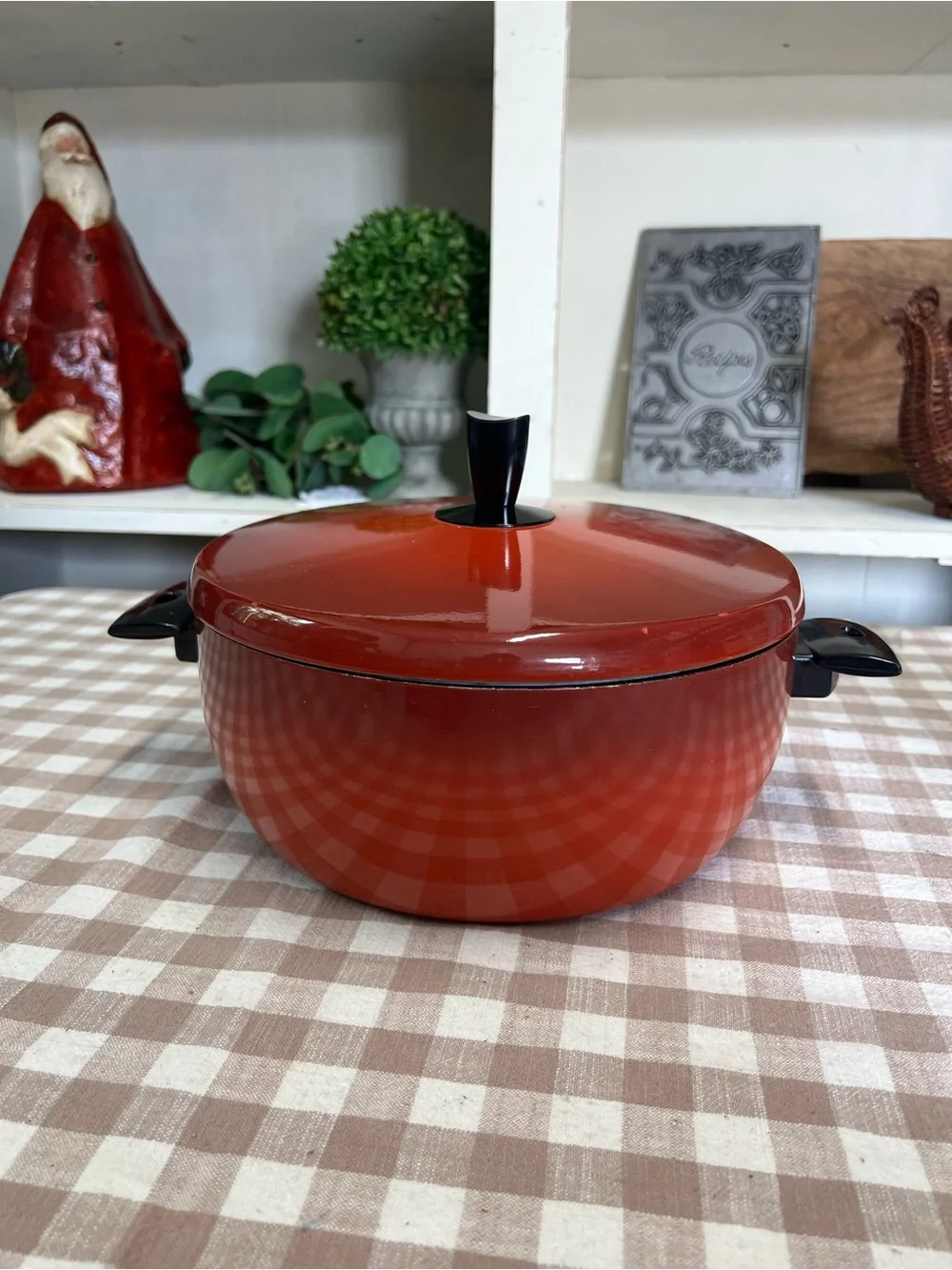 Vintage cookware bounty wear ever 5 quart red ombré mid century grandma core